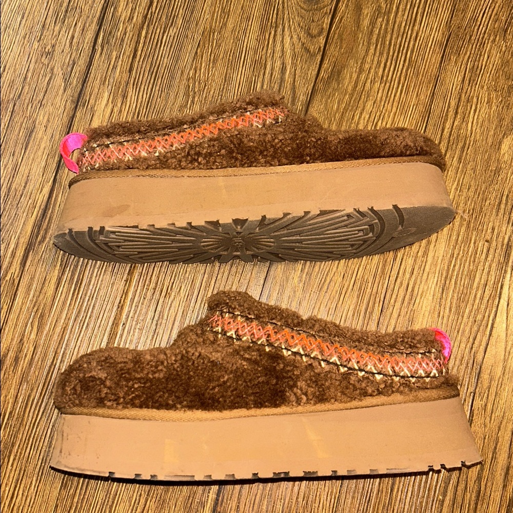 UGG Chocolate Fuzzy Slippers with Orange Detail - Picture 2 of 5